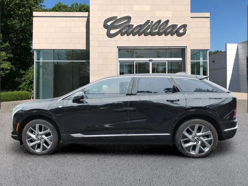New 2027 Cadillac Optiq Luxury w/ LPO, Floor Liner Package AWD/4WD image 2