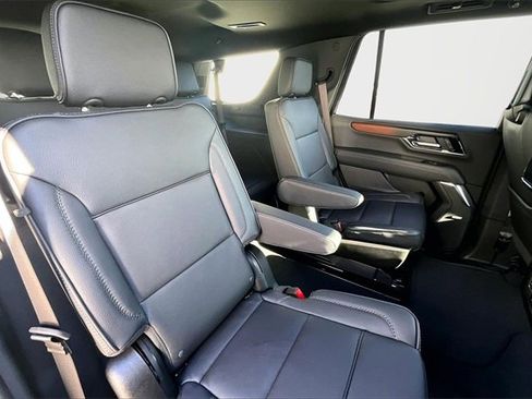 Used 2026 GMC Yukon Denali w/ Denali Reserve Package image 27
