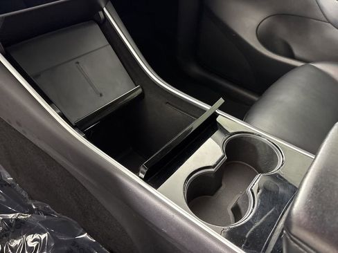 Used 2020 Tesla Model Y Long Range image 38