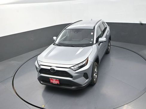 Used 2025 Toyota RAV4 XLE AWD/4WD image 24