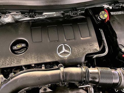 Used 2023 Mercedes-Benz GLA 250 4MATIC image 31