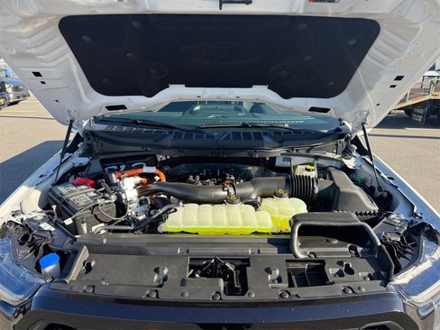 New 2025 Ford F150 Lariat w/ Equipment Group 501A Mid image 19