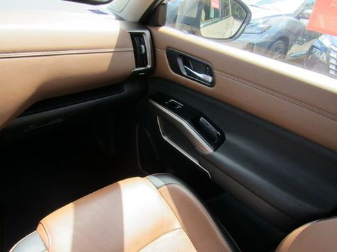 Certified 2024 Nissan Pathfinder Platinum w/ Cargo Package FWD image 22