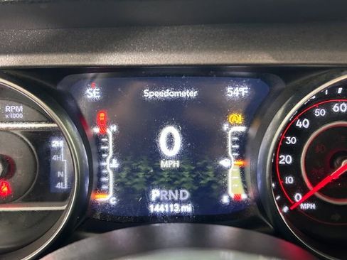 Used 2020 Jeep Gladiator Mojave w/ Cold Weather Group image 19