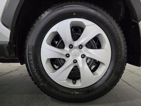 Used 2024 Toyota RAV4 LE image 23
