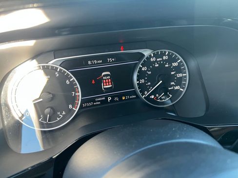 Used 2025 Nissan Pathfinder SV image 42