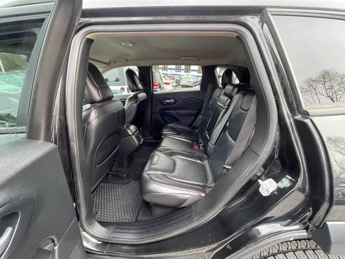Used 2015 Jeep Cherokee Trailhawk w/ Leather Interior Group image 28