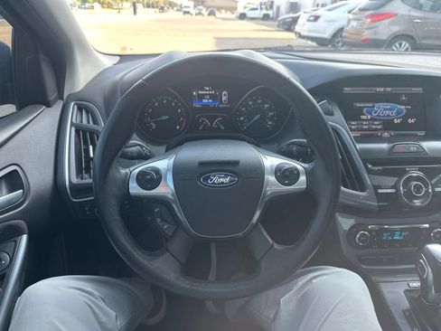 Used 2014 Ford Focus Titanium FWD image 10