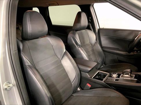 Used 2024 Mitsubishi Outlander SE AWD/4WD image 7