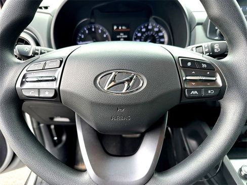 Used 2023 Hyundai Kona SEL image 14