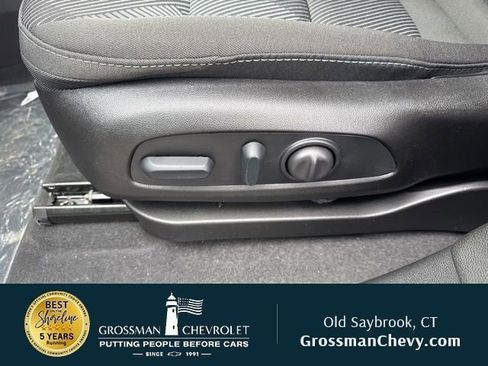 Used 2027 Chevrolet Bolt LT w/ Comfort Package FWD image 10