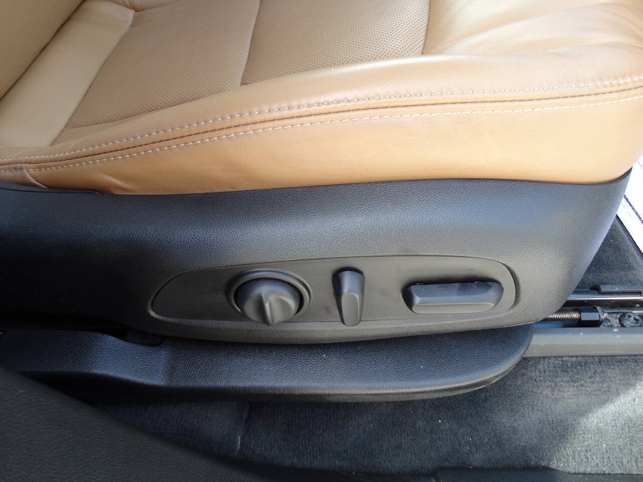 Used 2019 Buick Enclave AWD Premium w/ Experience Buick Package image 58