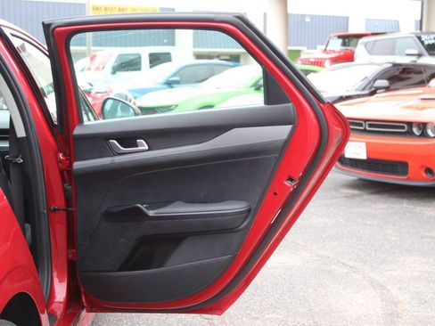 Used 2025 Kia K5 LXS FWD image 12