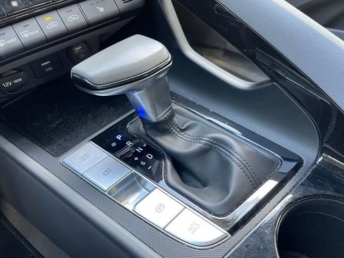 Used 2023 Hyundai Elantra SEL w/ Convenience Package image 13