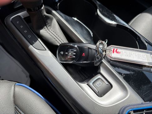 Used 2025 Buick Envista Sport Touring image 22