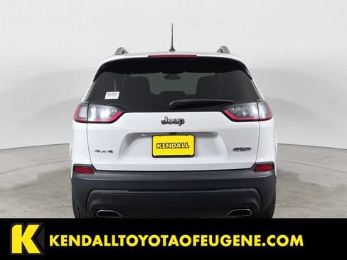 Used 2019 Jeep Cherokee Latitude Plus AWD/4WD image 6
