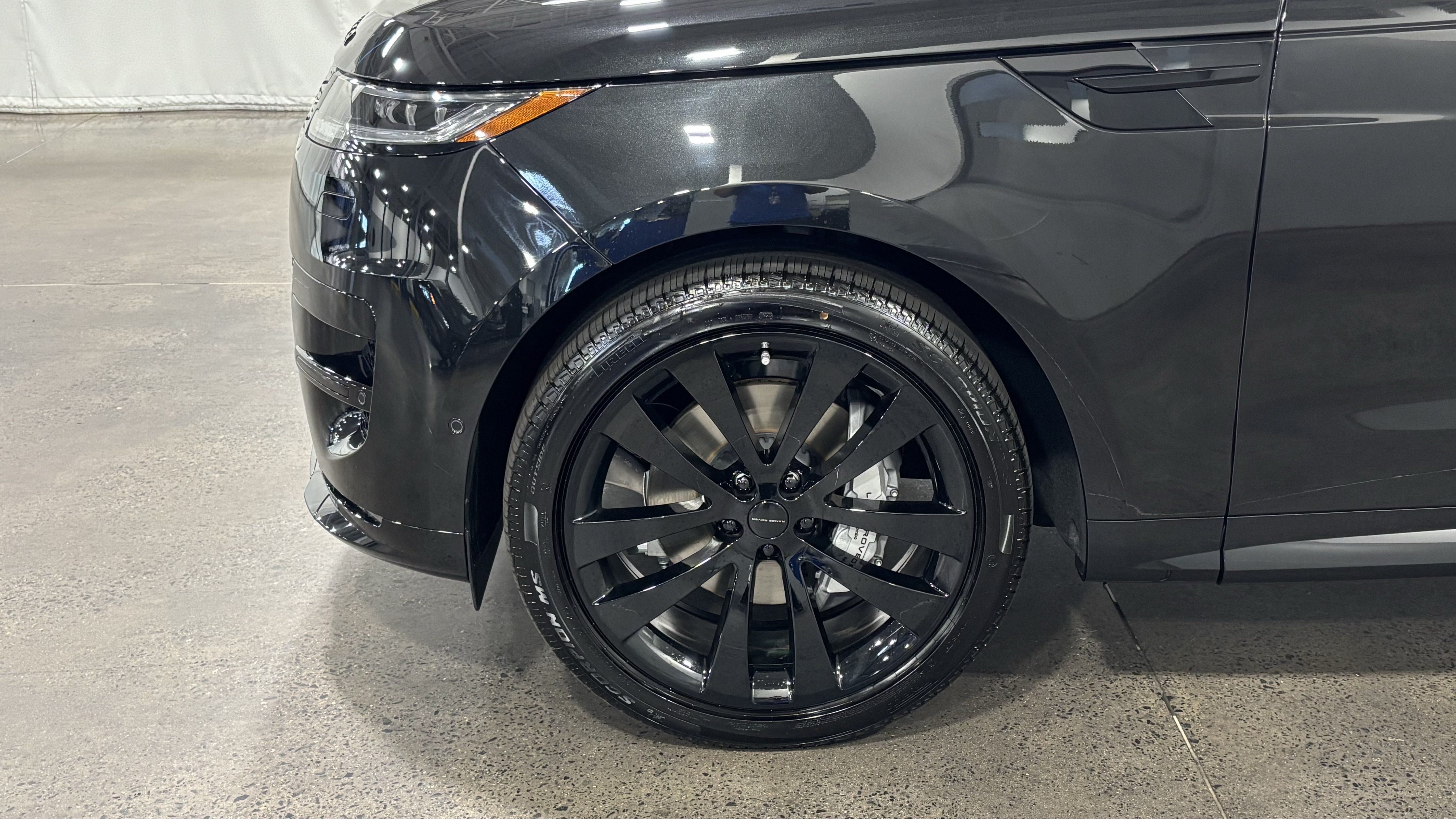 New 2026 Land Rover Range Rover Sport Dynamic SE AWD/4WD image 10