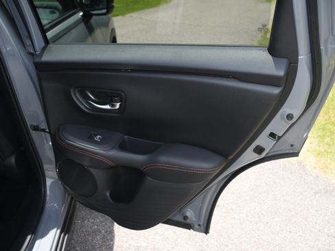 Certified 2025 Honda HR-V Sport image 19