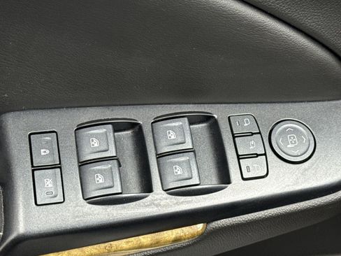 Used 2017 GMC Yukon Denali w/ Open Road Package image 17