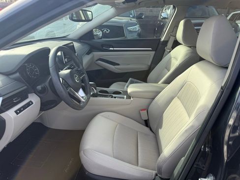 Certified 2019 Nissan Altima 2.5 SV image 13