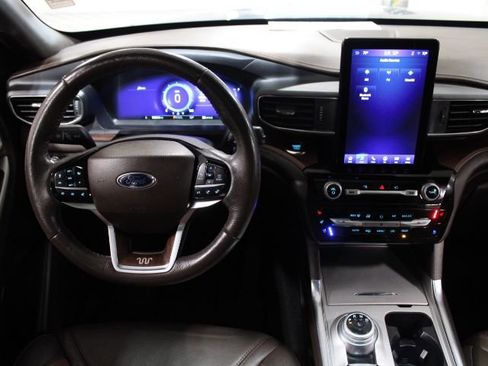 Used 2022 Ford Explorer King Ranch w/ Technology Package image 29
