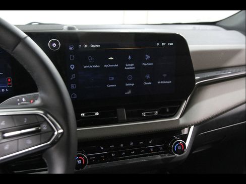 Used 2026 Chevrolet Equinox LT w/ Convenience Package II image 9