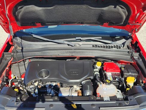 Used 2019 Jeep Renegade Latitude image 12