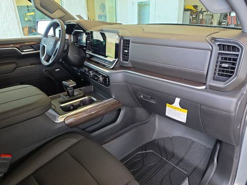 New 2026 Chevrolet Silverado 1500 RST w/ Rally Edition AWD/4WD image 33