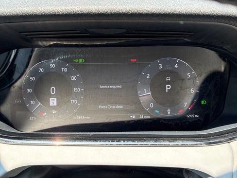 Used 2025 Land Rover Range Rover Evoque Dynamic SE AWD/4WD image 21
