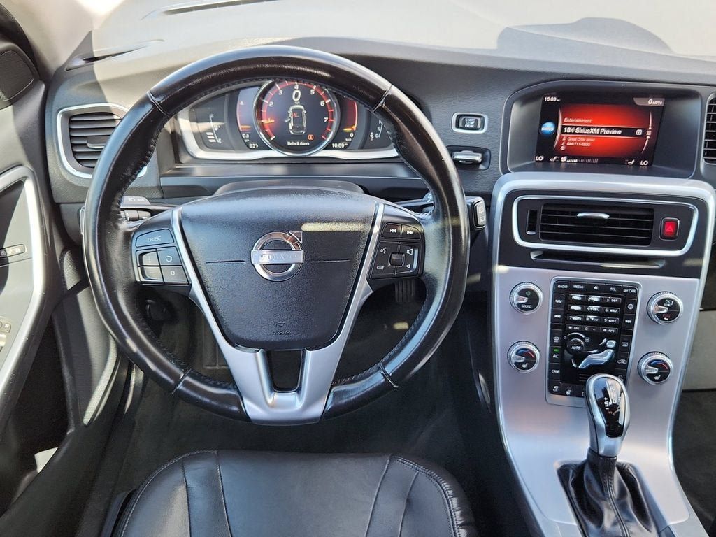 Used 2018 Volvo V60 T5 Cross Country AWD/4WD image 10