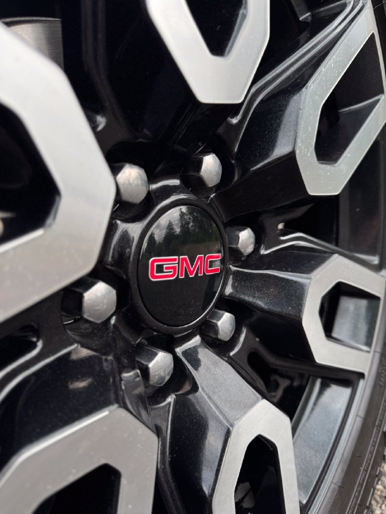 Used 2022 GMC Sierra 1500 AT4 w/ AT4 Premium Package AWD/4WD image 57