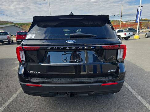 New 2026 Ford Explorer Active image 4