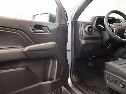 New 2026 Chevrolet Colorado Trail Boss AWD/4WD image 8