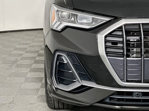 Used 2025 Audi Q3 2.0T Premium w/ Convenience Package image 16