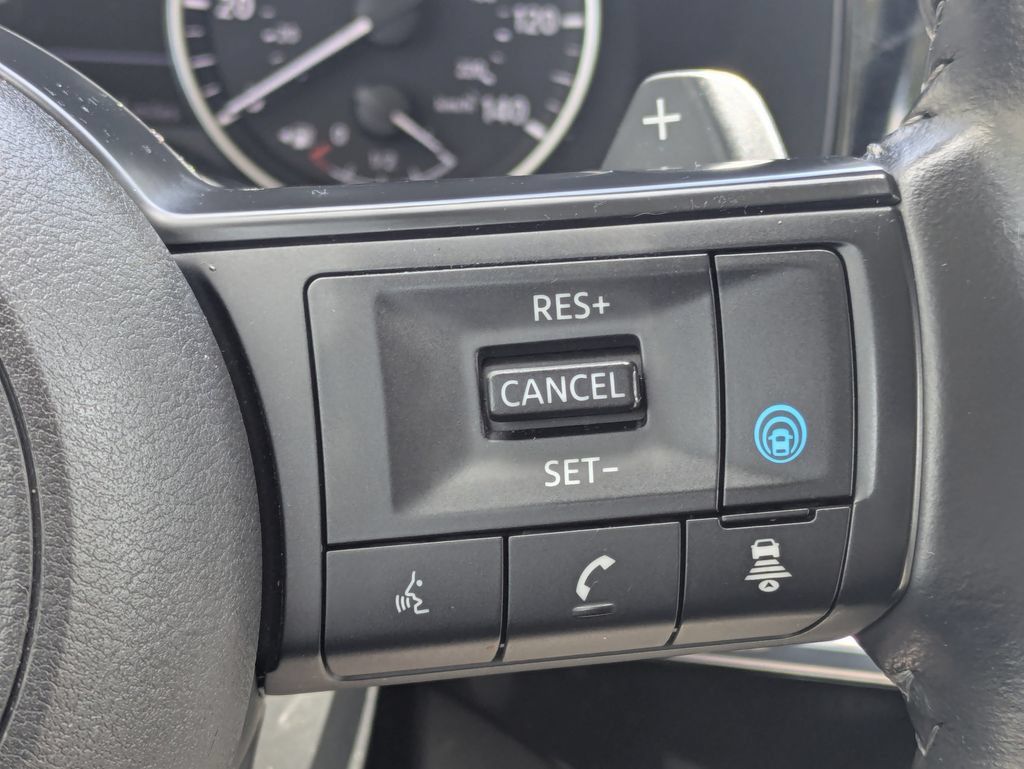 Used 2025 Nissan Pathfinder SV AWD/4WD image 25