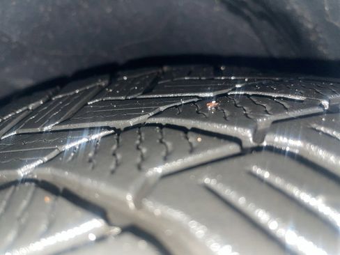 Used 2015 Ford Focus SE w/ SE Ecoboost Package image 11