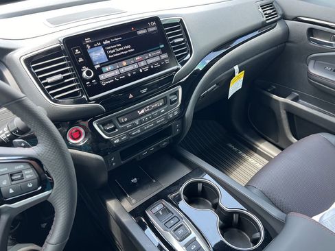 New 2026 Honda Ridgeline Black Edition image 8