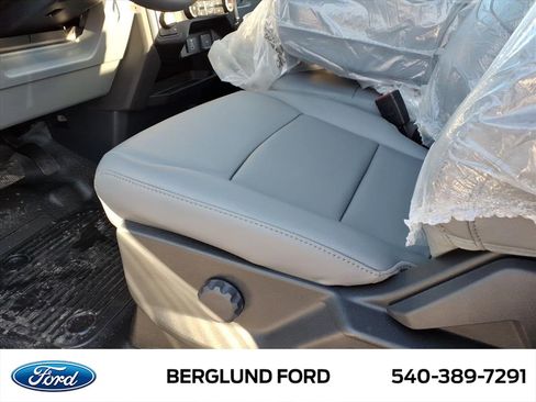New 2026 Ford F550 4x4 Regular Cab Super Duty image 11