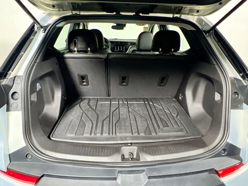 Used 2023 Chevrolet Bolt EUV LT w/ Convenience Package image 33