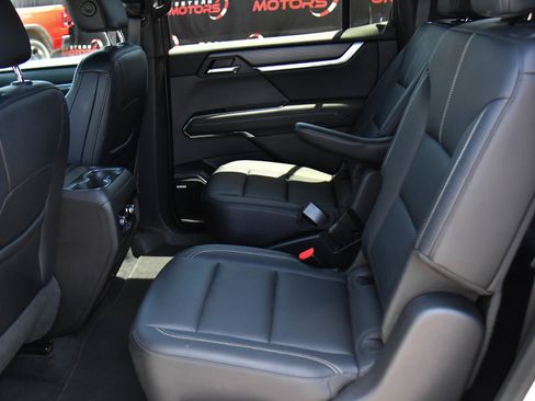 Used 2024 GMC Acadia Elevation FWD image 42