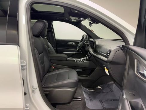 New 2026 Chevrolet Traverse LT w/ Sun and Wheel Package image 29