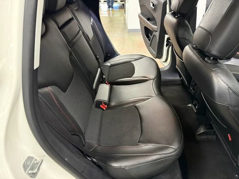 Used 2019 Jeep Compass Trailhawk AWD/4WD image 17
