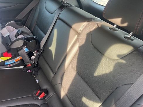 Used 2023 Chevrolet Bolt EUV LT w/ Convenience Package image 16