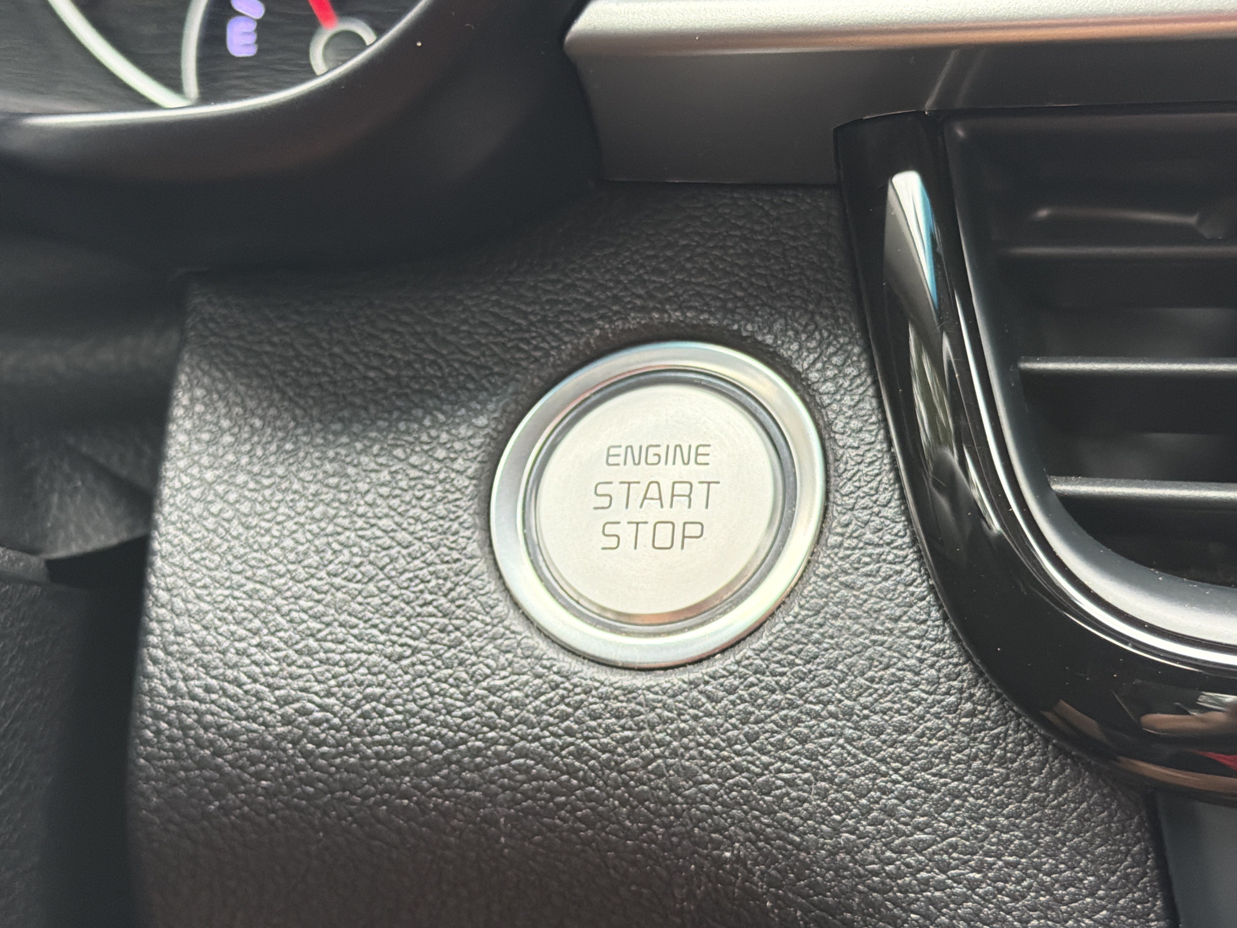 Used 2019 Kia Optima S w/ S Panoramic Sunroof Package FWD image 10