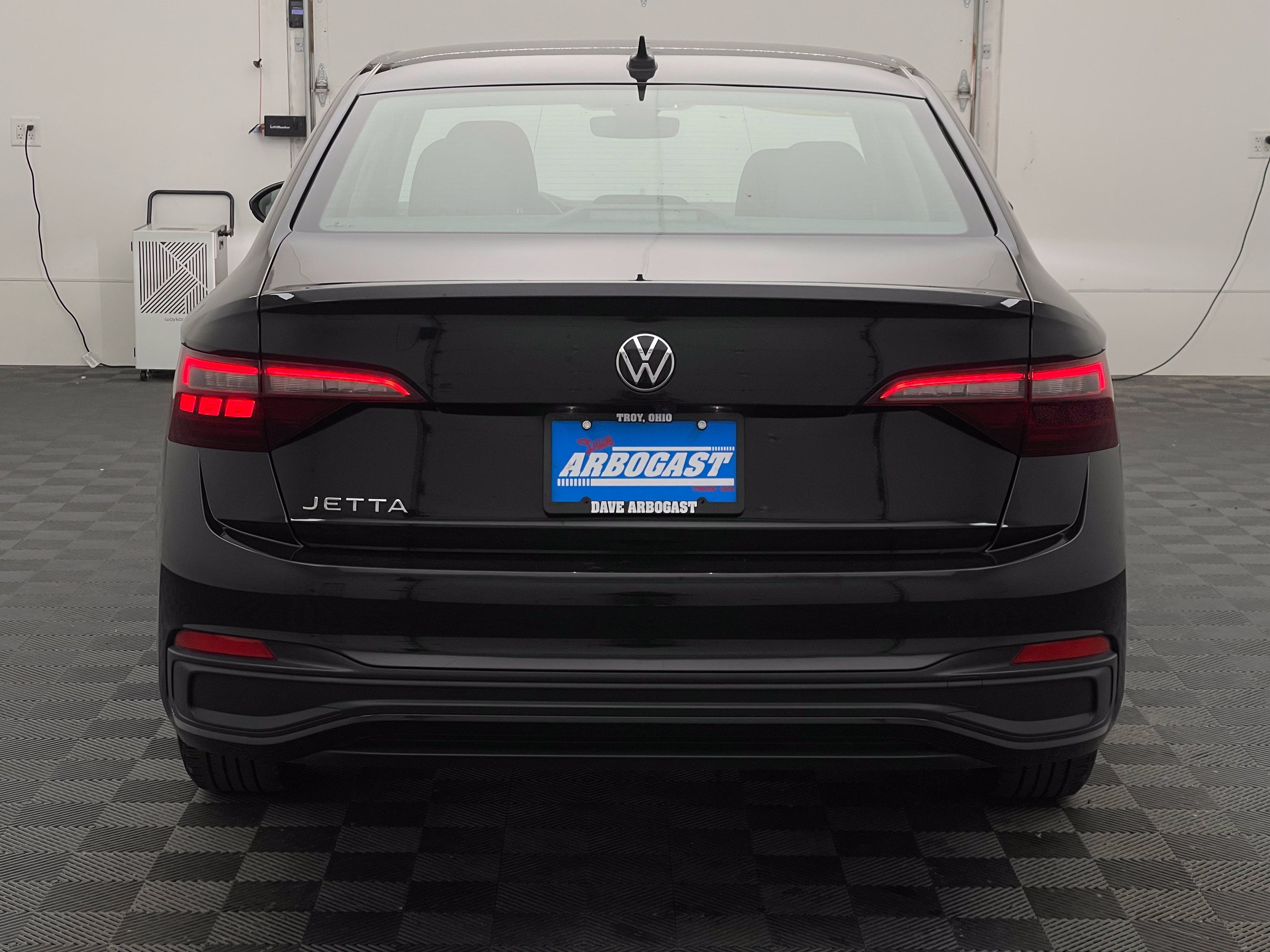 Used 2024 Volkswagen Jetta S FWD image 7
