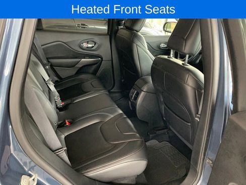 Used 2019 Jeep Cherokee Latitude Plus w/ Cold Weather Group AWD/4WD image 15