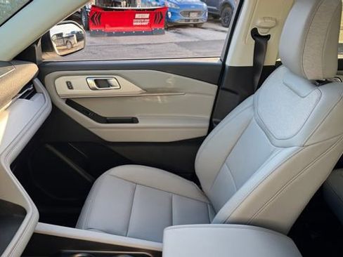 New 2026 Ford Explorer Active w/ Active Comfort Package image 23