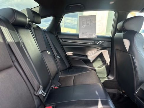 Used 2018 Honda Accord Sport image 26