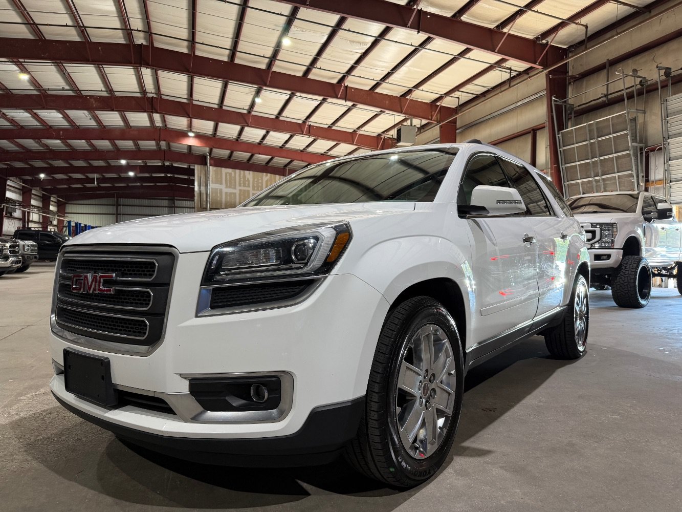 Used 2017 GMC Acadia Limited SLT FWD image 9