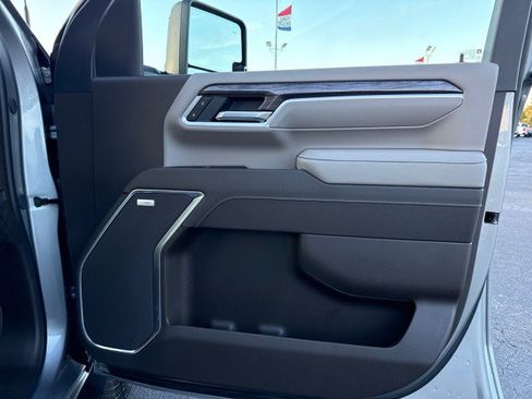 New 2026 Chevrolet Silverado 2500 LTZ w/ LTZ Premium Package AWD/4WD image 14